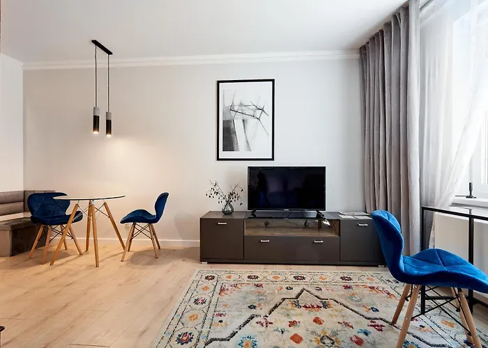 Rynek Jezycki By Bookinghost * Poznań