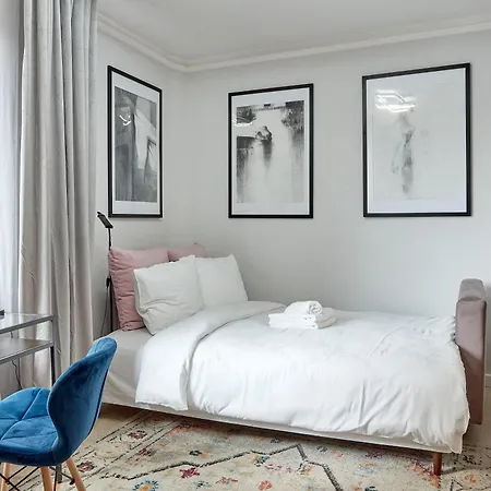 Rynek Jezycki By Bookinghost *